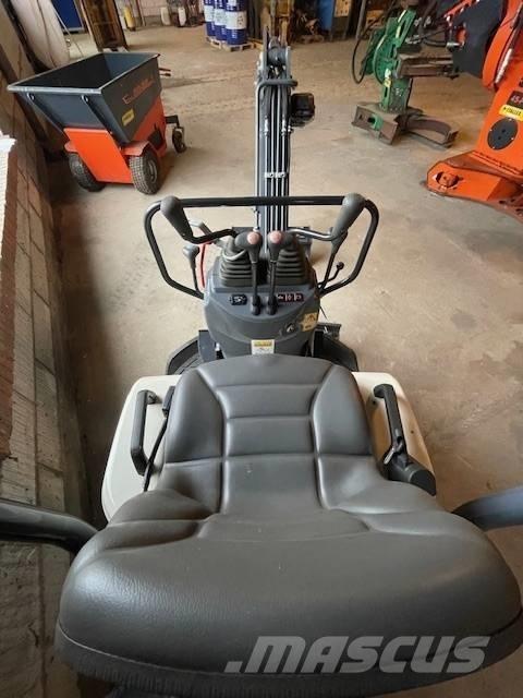 Schaeff TC10Z Mini rýpadla < 7t