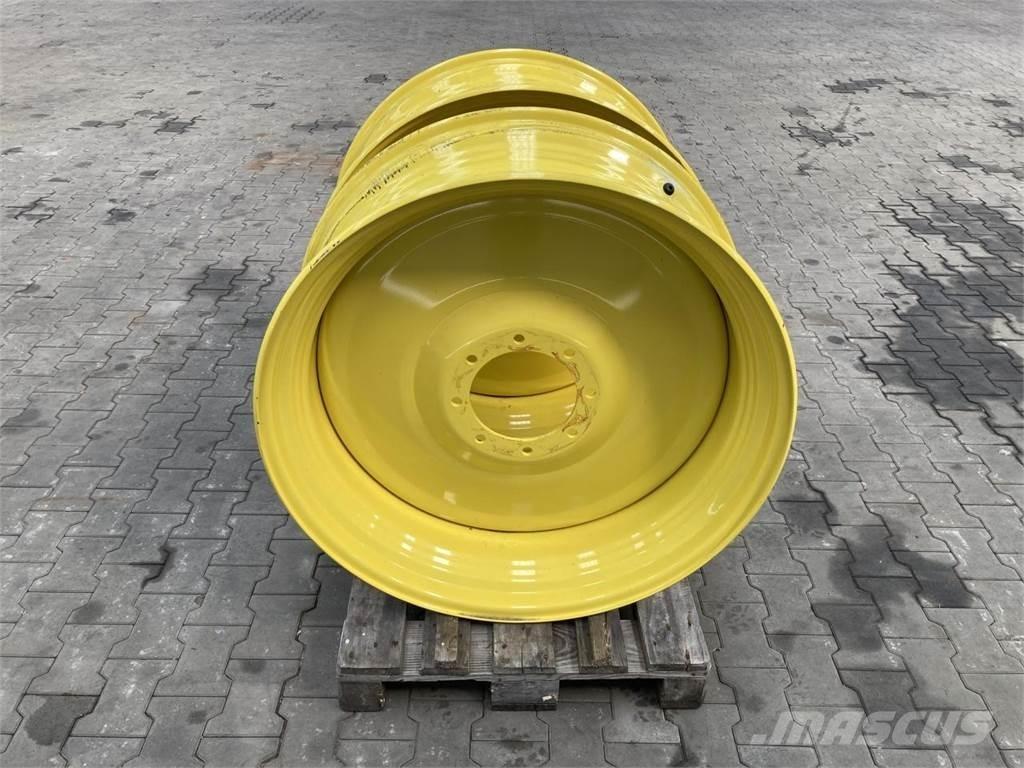John Deere 15x38 Pneumatiky, kola a ráfky