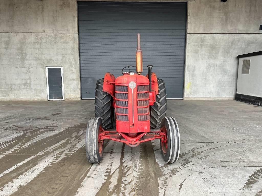 Volvo BM 470 Traktory