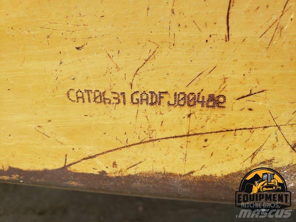 CAT 637 G Skrejpry