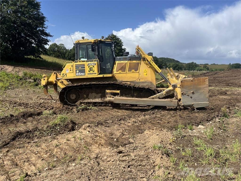 Komatsu D65PXI-18 Pásové dozery