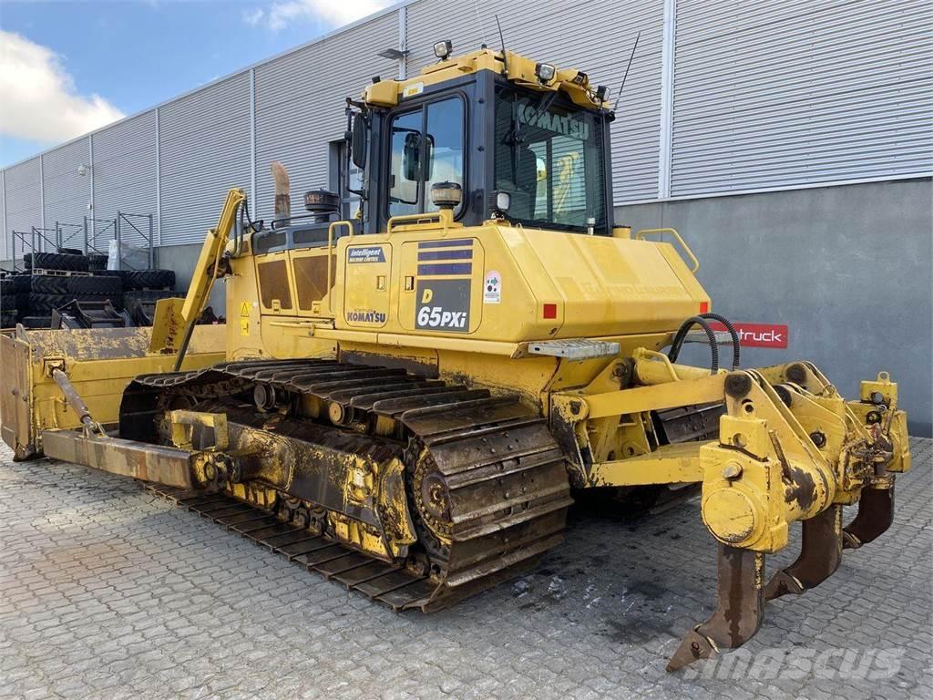 Komatsu D65PXI-18 Pásové dozery
