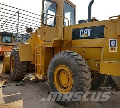 CAT 966 F Kolové nakladače