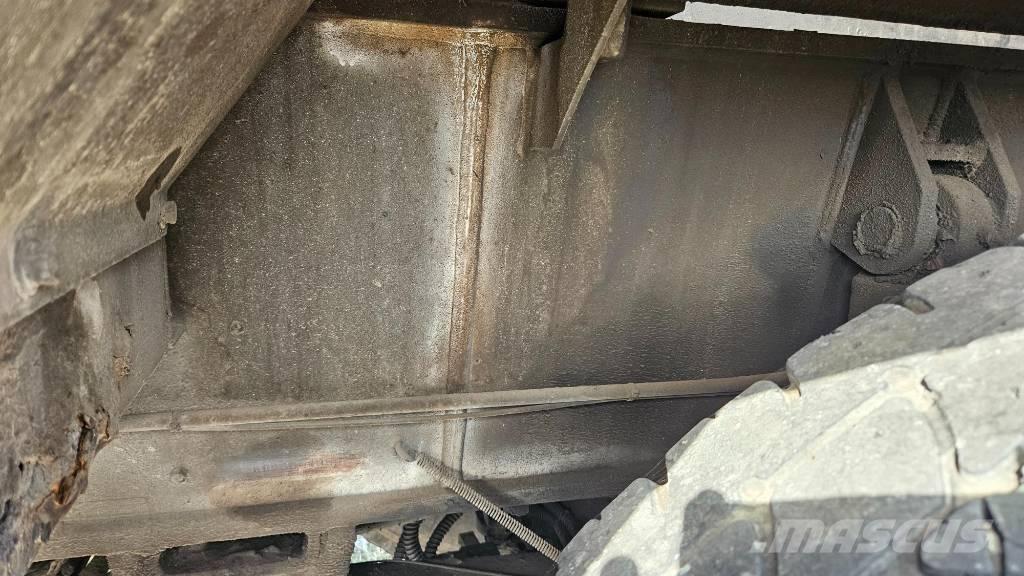 Kato SR 250 Jeřáby pro těžký terén