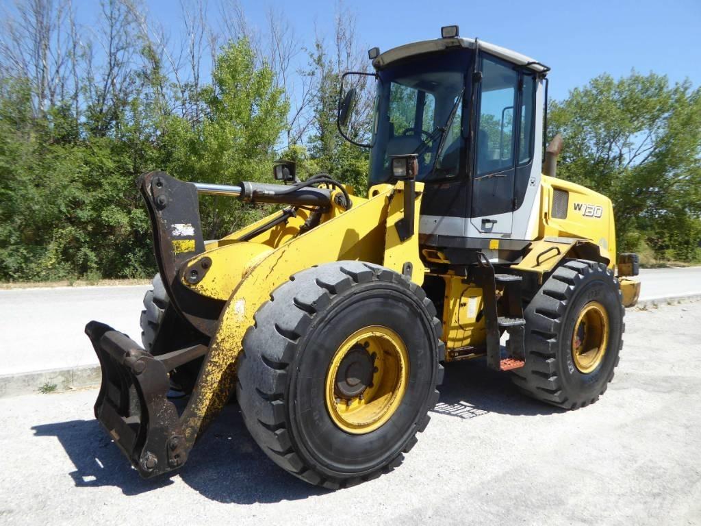 New Holland W130 Kolové nakladače