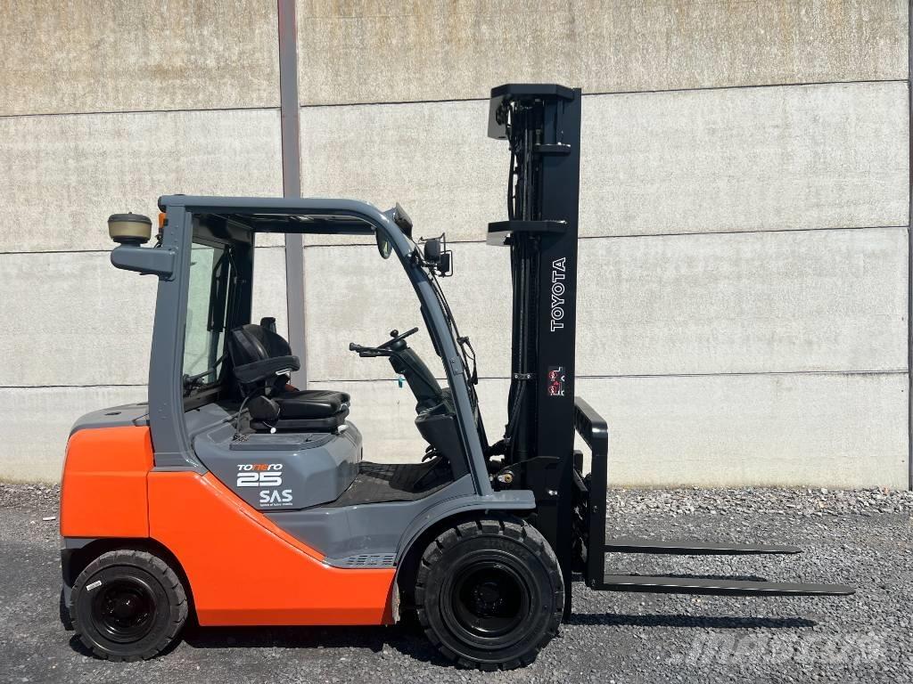 Toyota 02-8 FDF 25 Dieselové vozíky