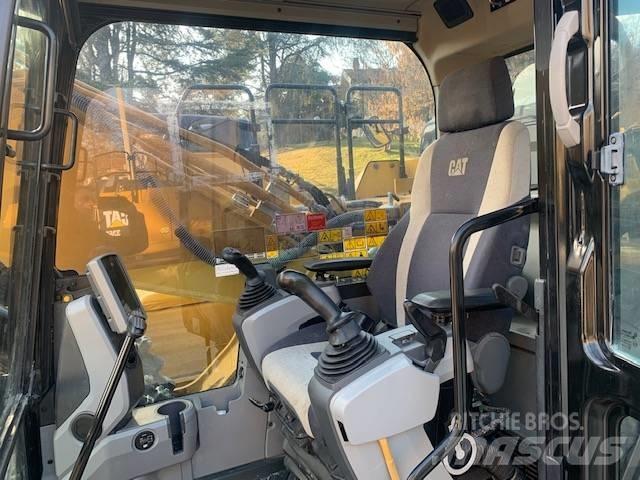 CAT 330 F LN Pásová rýpadla