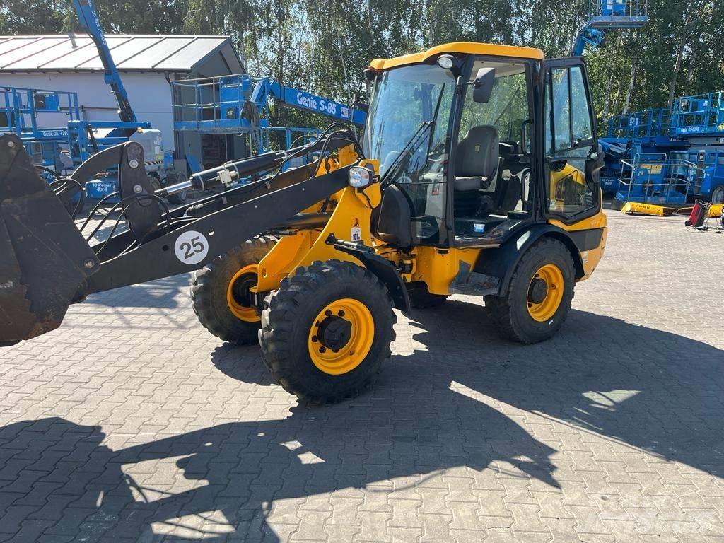 JCB 406 Kolové nakladače