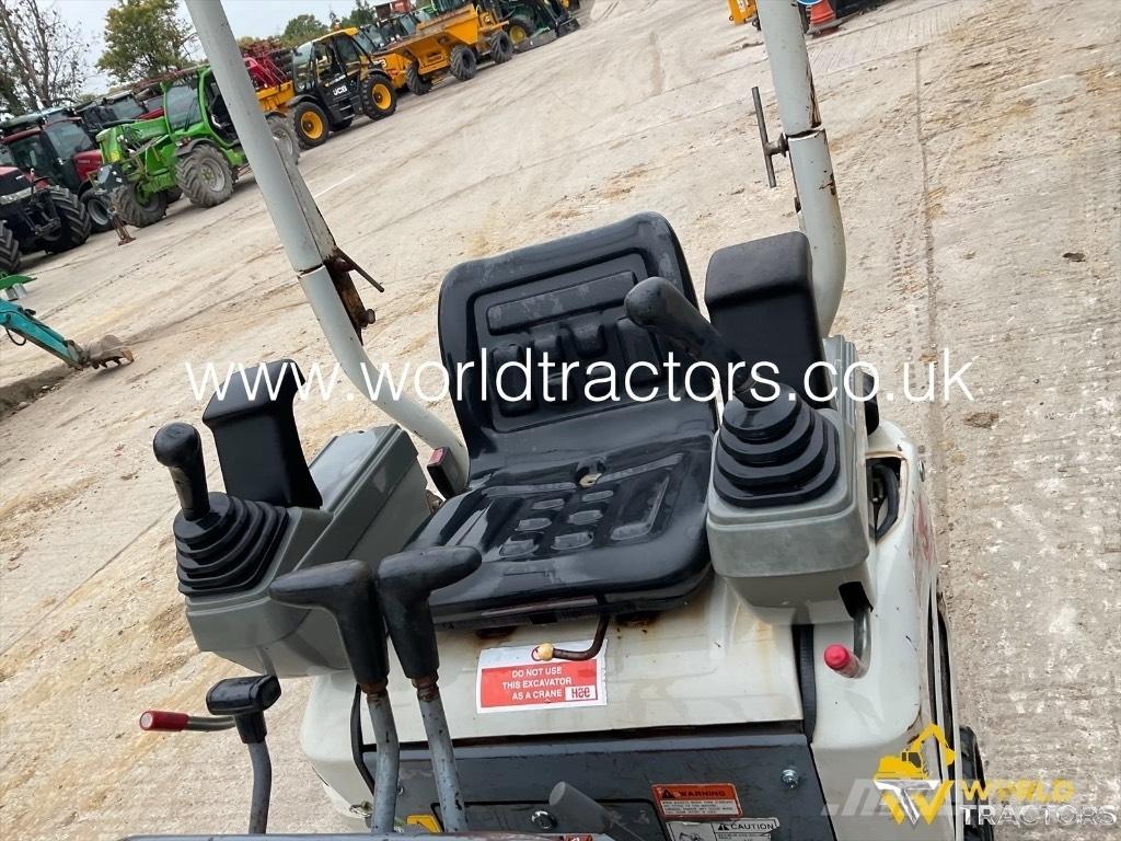 Takeuchi TB 210 R Mini rýpadla < 7t