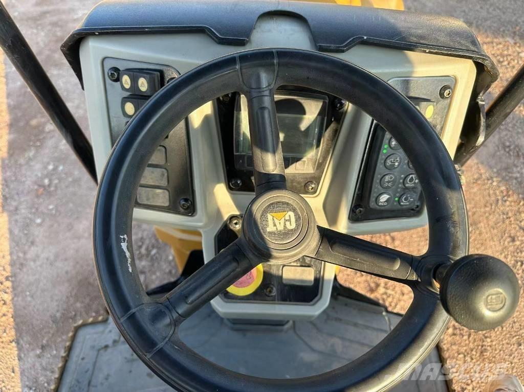 CAT CB 24 B Tandemové válce