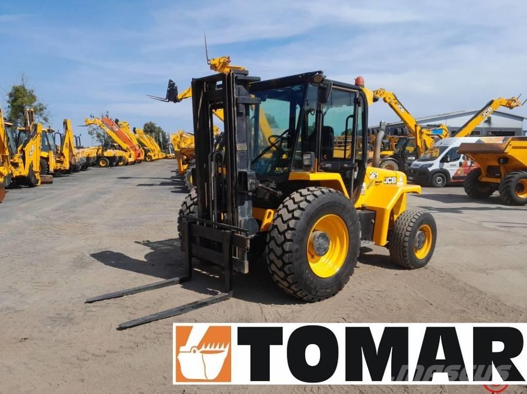 JCB 930-4 Terénní vysokozdvižné vozíky