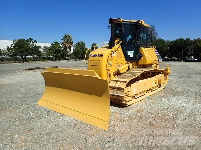 Komatsu D61EX-24 Pásové dozery