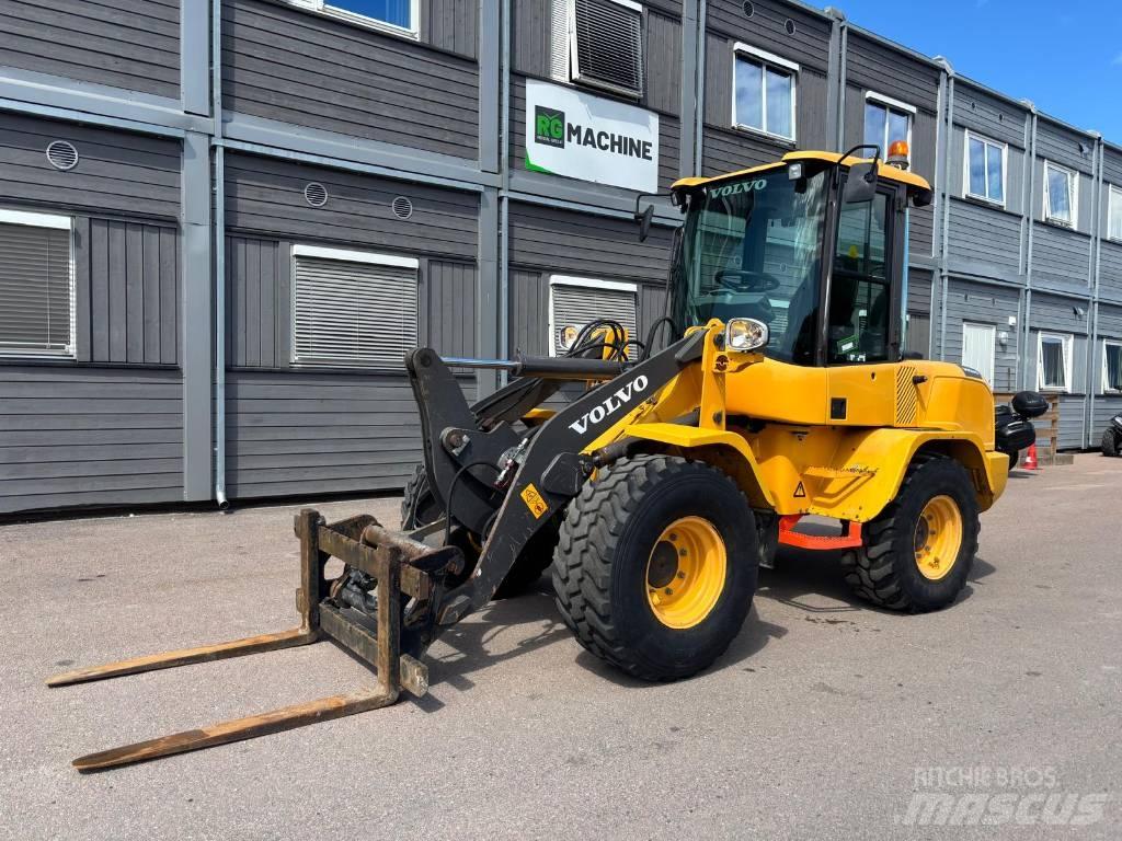 Volvo L 30 G Kolové nakladače