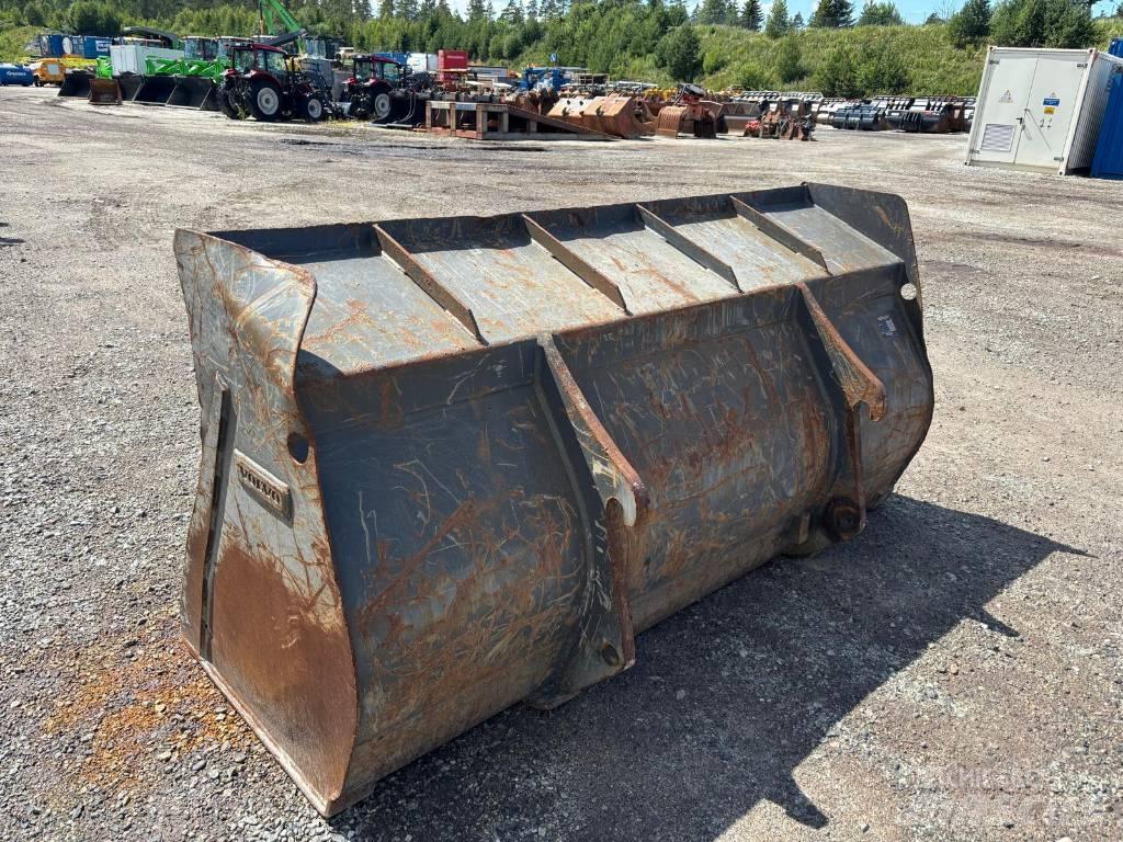 Volvo L 30 G Kolové nakladače
