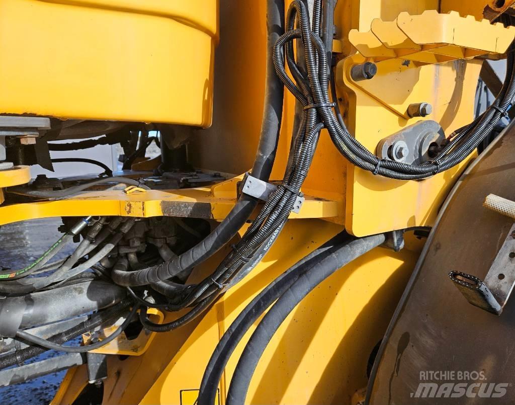Volvo L 90 H Kolové nakladače