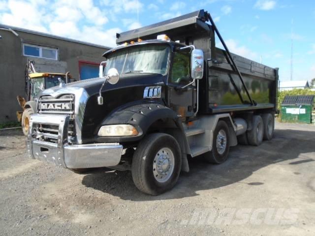 Mack GU813 Sklápěče