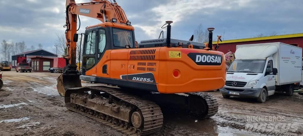 Doosan DX 255 LC-3 Pásová rýpadla