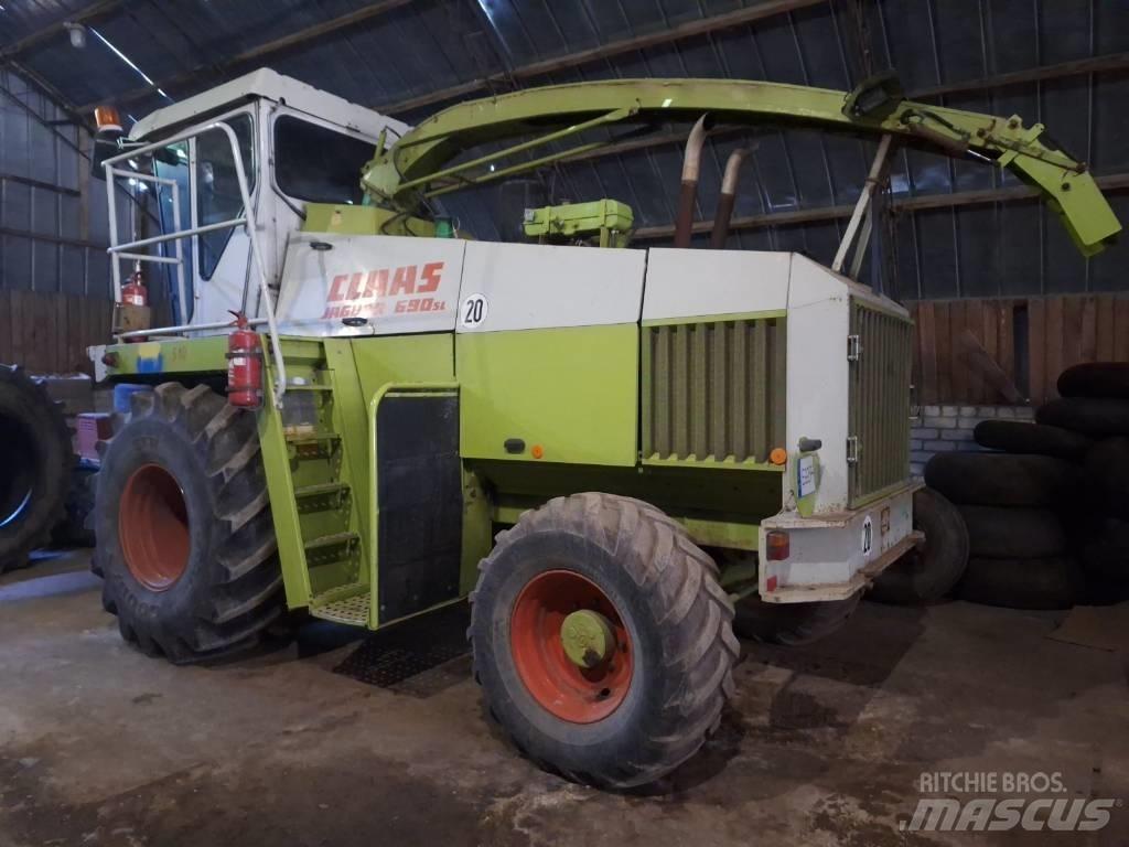 CLAAS Jaguar 690 Samojízdné sekačky