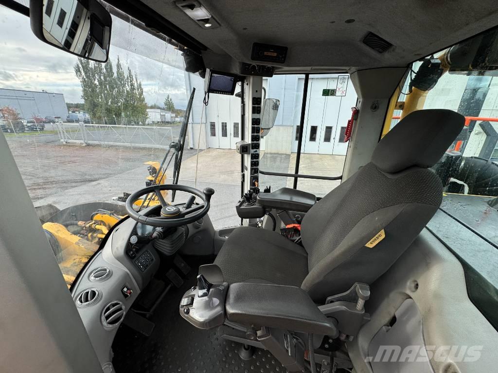 Volvo L 260 H Kolové nakladače