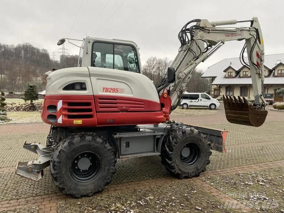 Takeuchi TB 295 Kolová rýpadla