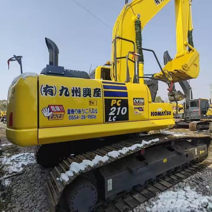 Komatsu PC 210 Pásová rýpadla