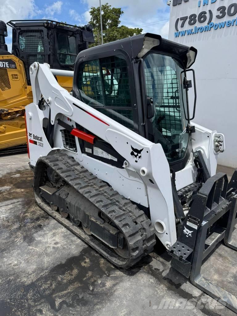 Bobcat T 590 Smykem řízené nakladače