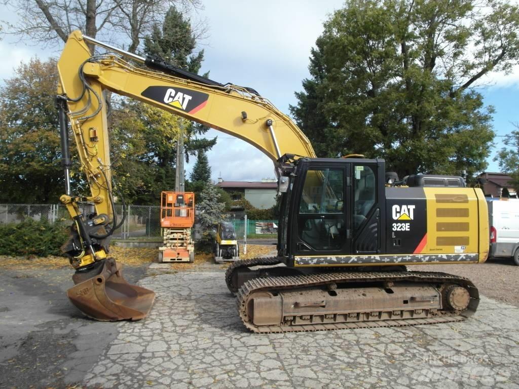 CAT 323 EL Pásová rýpadla
