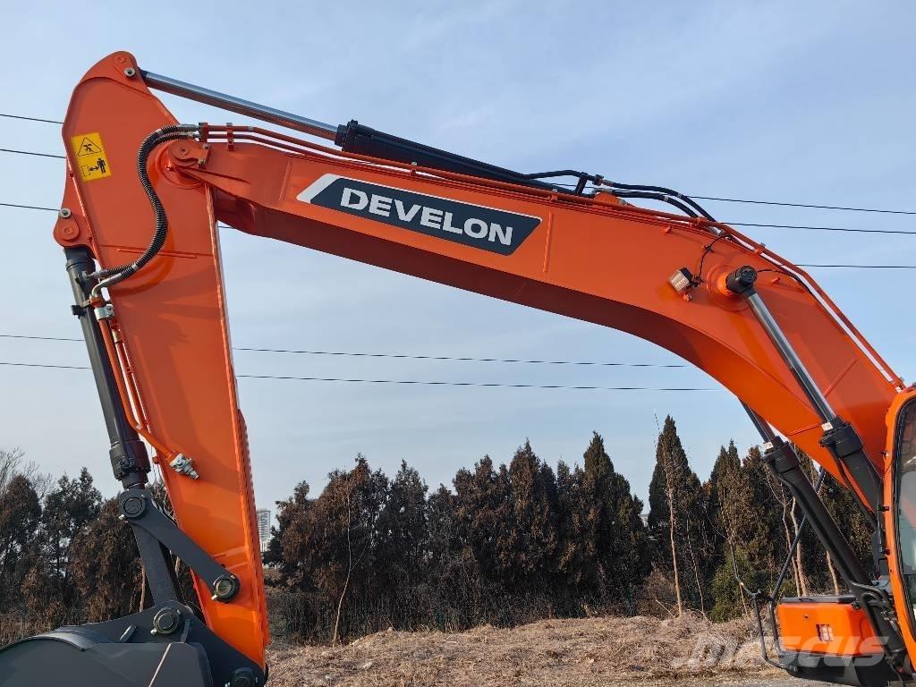 Doosan DX225 Pásová rýpadla