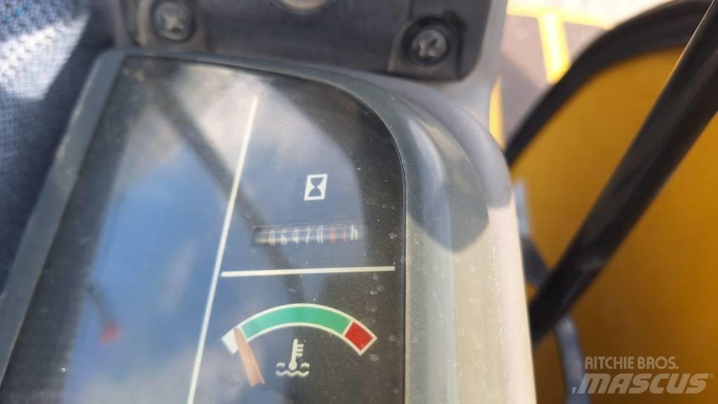 Komatsu PC27R-8 Mini rýpadla < 7t