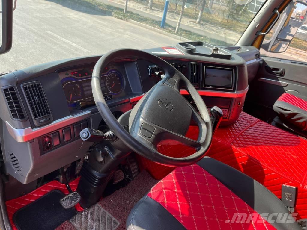 Sany STC800T6 Univerzální terénní jeřáby