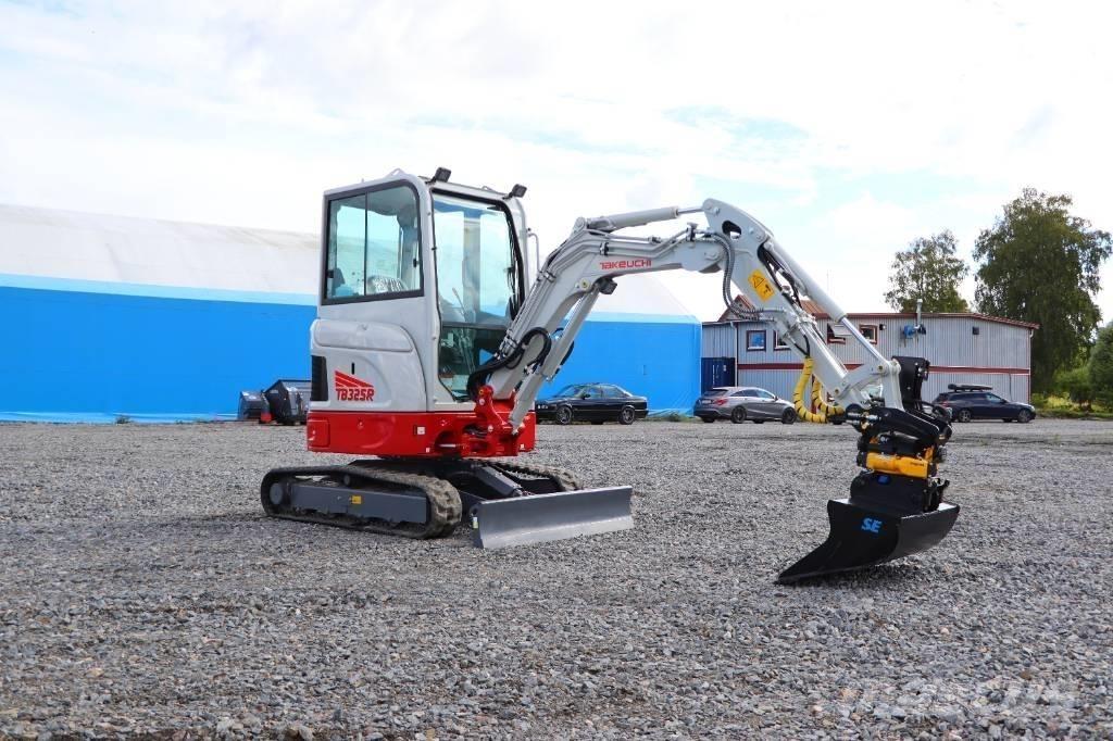 Takeuchi TB325R Mini rýpadla < 7t