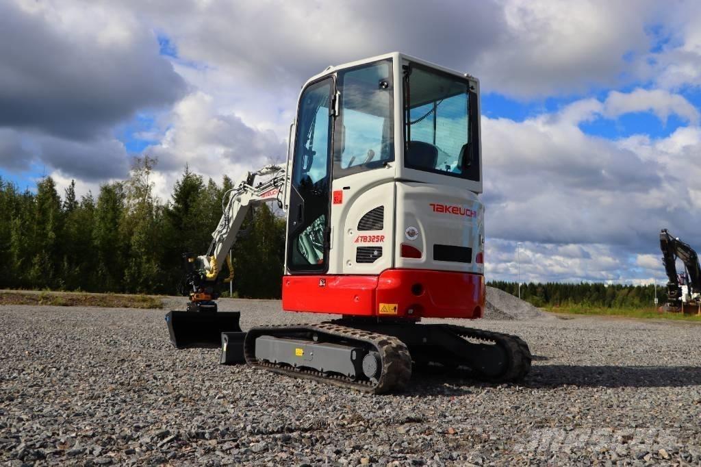 Takeuchi TB325R Mini rýpadla < 7t