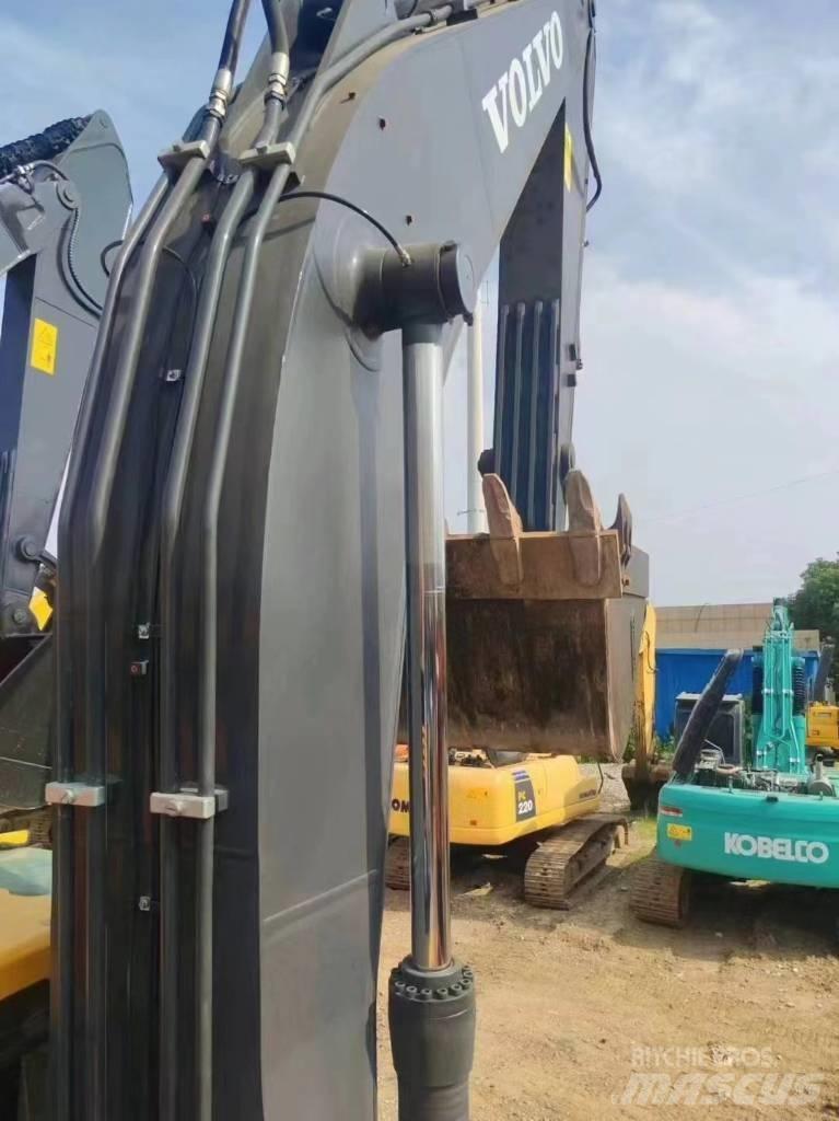 Volvo EC 240 Pásová rýpadla