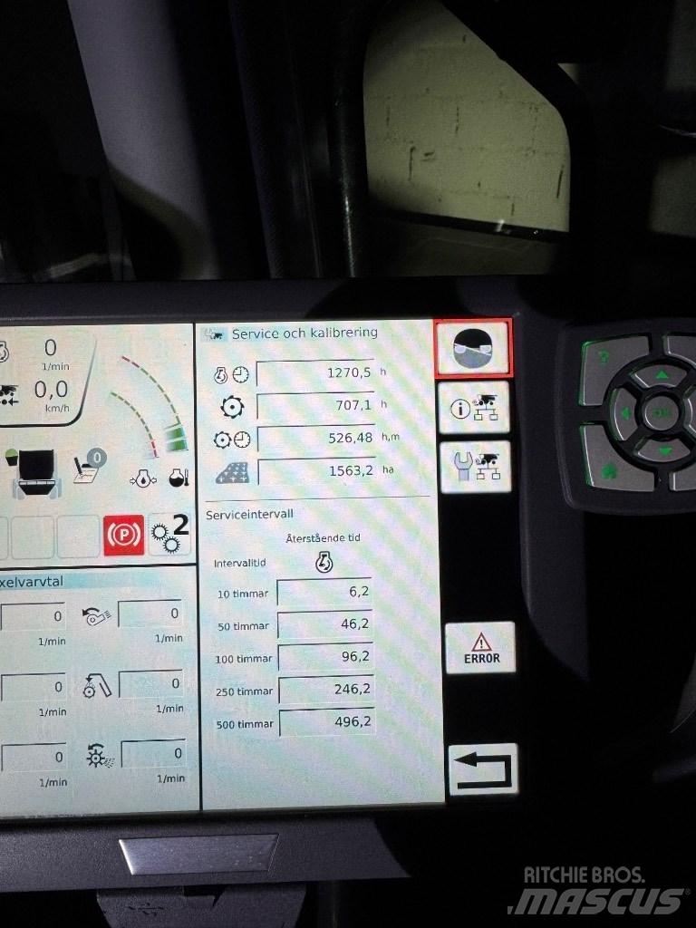 Massey Ferguson 7370 Sklízecí mlátičky