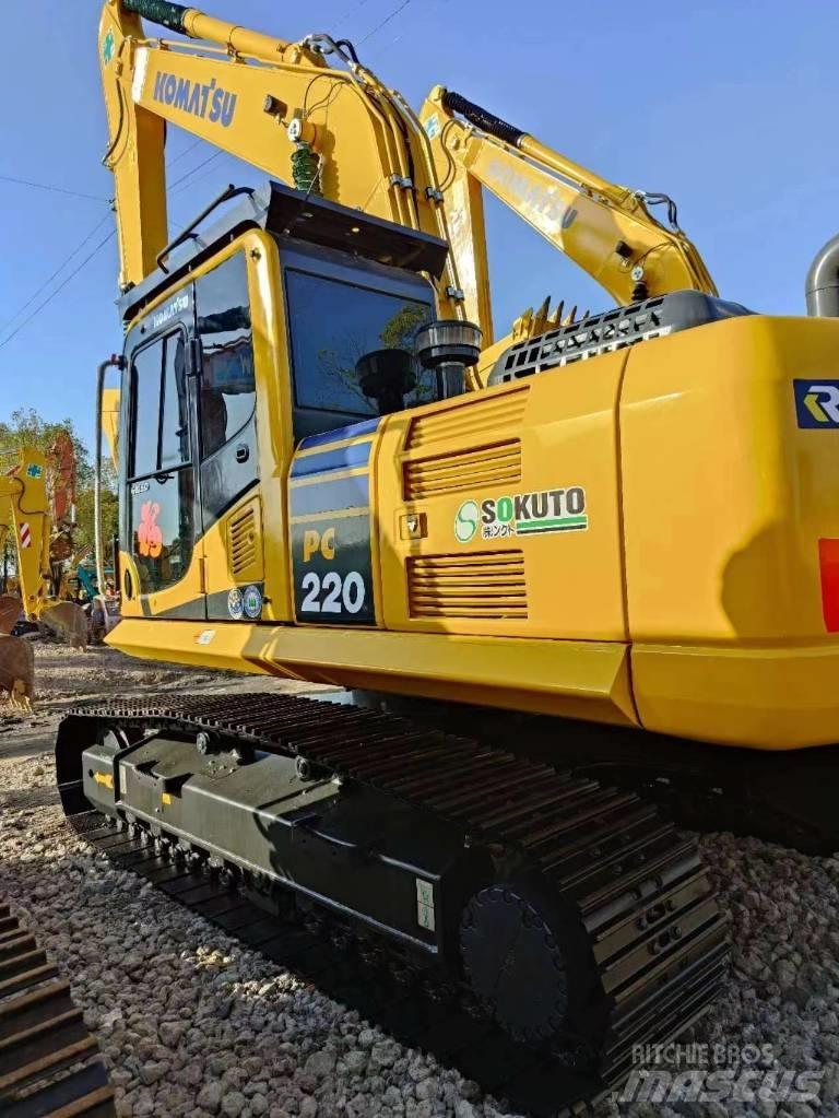 Komatsu PC 220-8 Pásová rýpadla