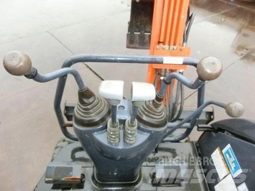 Hitachi ZX20U Mini rýpadla < 7t