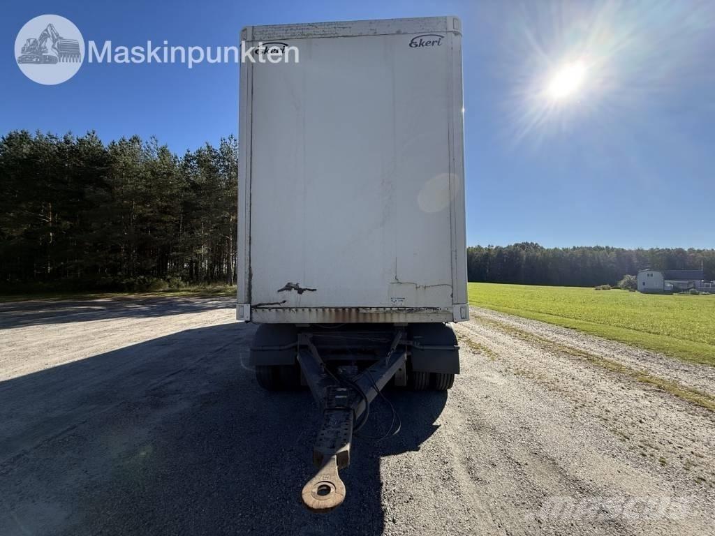 Ekeri L4 Skříňové přívěsy