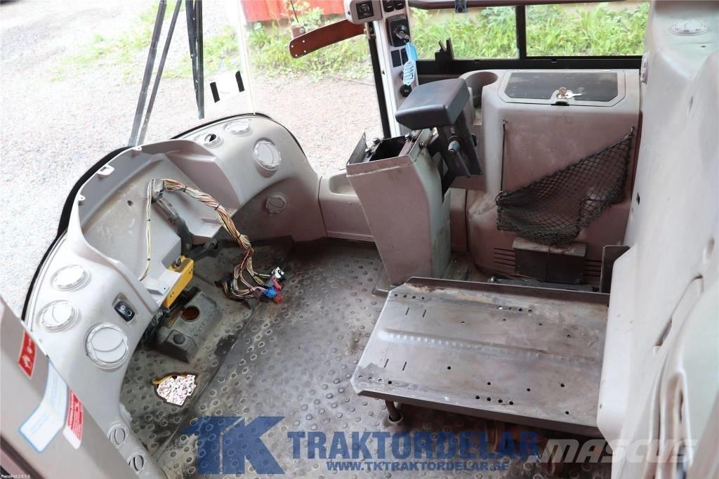 Volvo L 180 F Kabiny a interiér