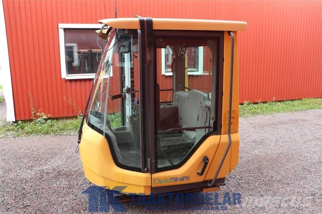 Volvo L 180 F Kabiny a interiér