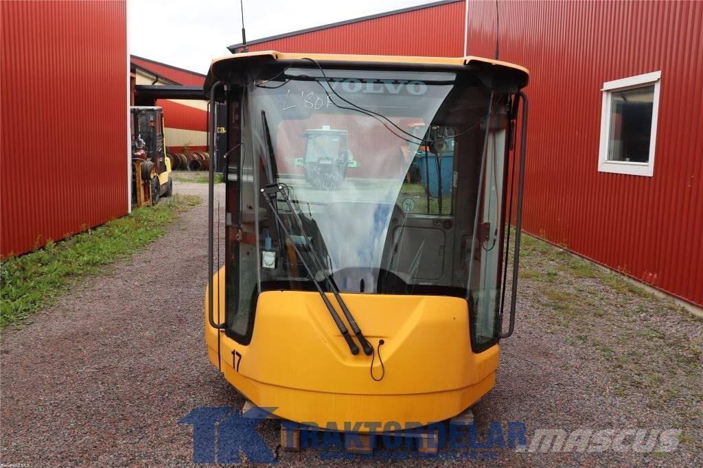 Volvo L 180 F Kabiny a interiér