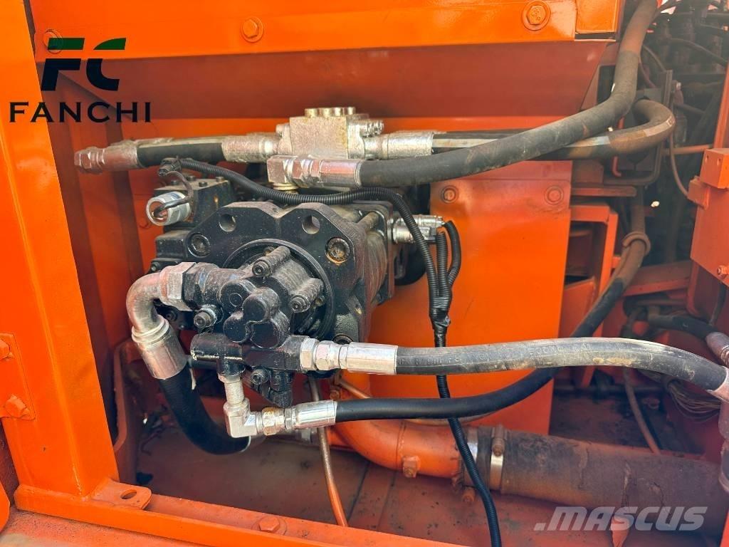 Doosan DX 140 LC Pásová rýpadla