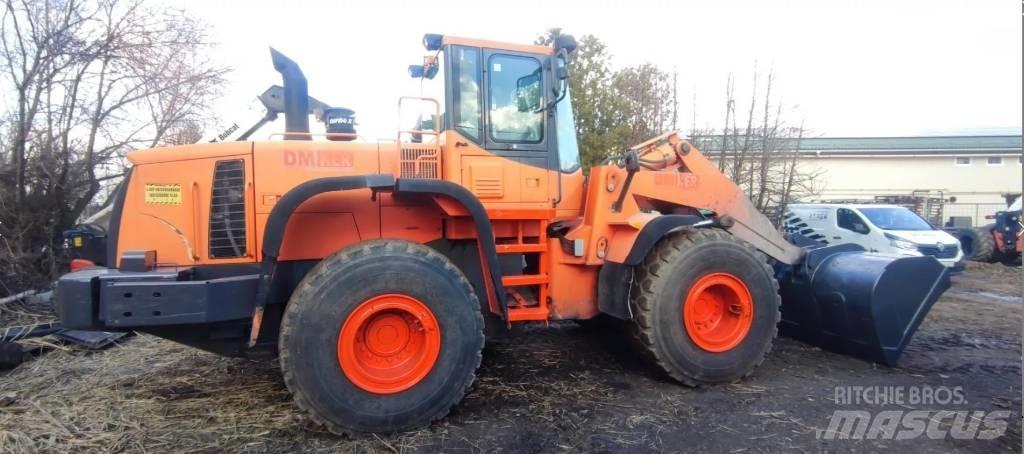 Doosan DL 300 Kolové nakladače