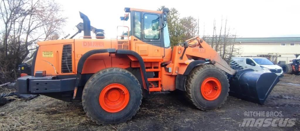 Doosan DL 300 Kolové nakladače