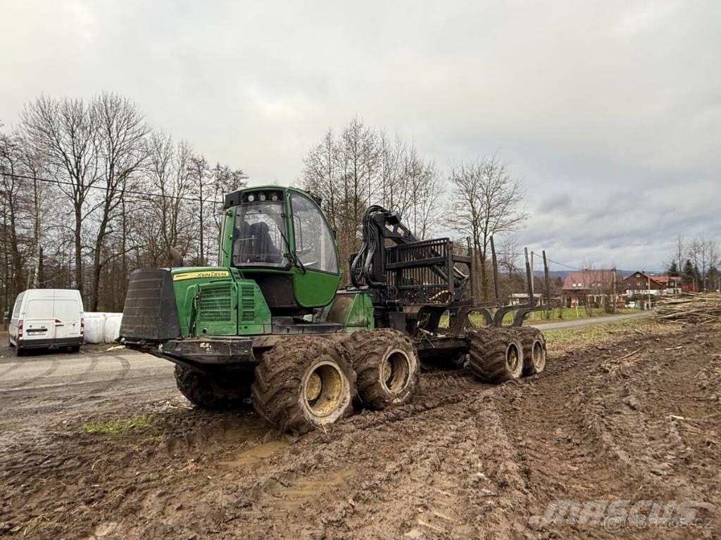 John Deere 1510E Vyvážecí traktory