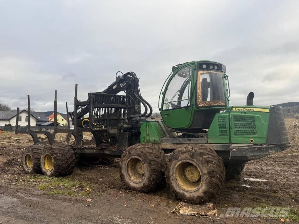John Deere 1510E Vyvážecí traktory