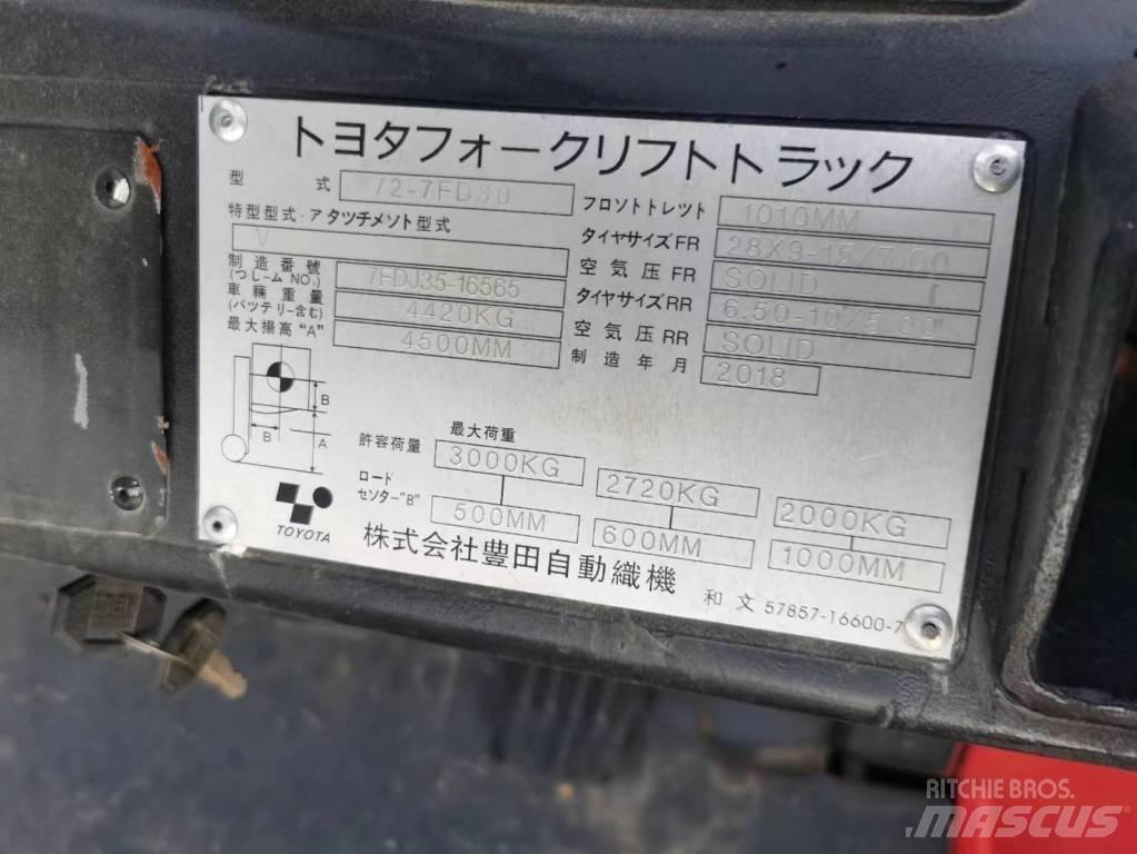 Toyota 7FD 30 Dieselové vozíky