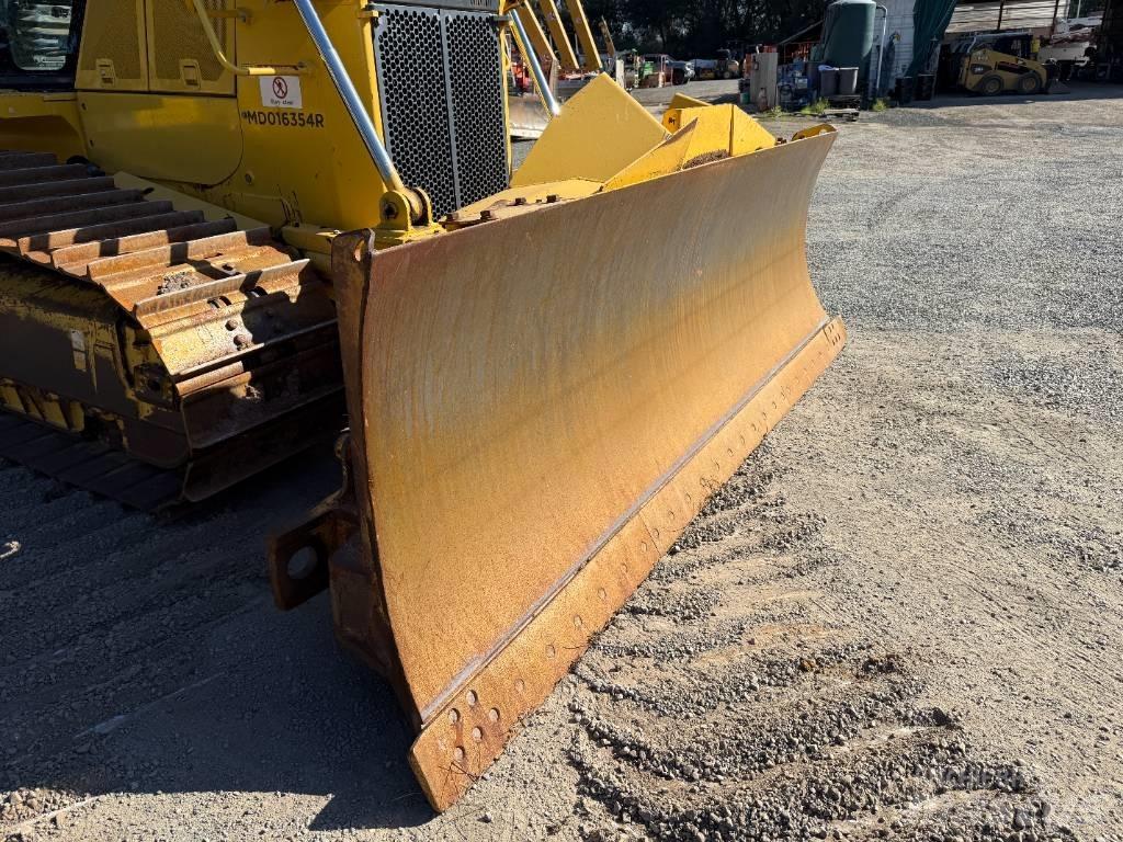 Komatsu D65PX-18 Pásové dozery