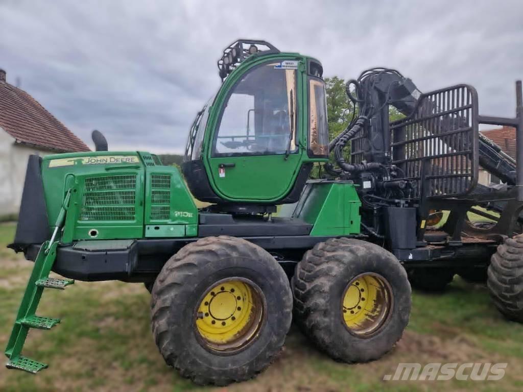 John Deere 1110 E Vyvážecí traktory