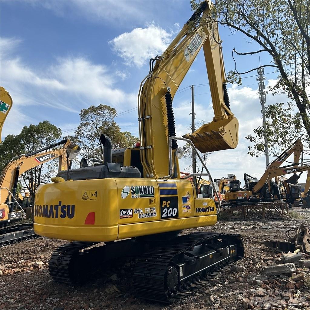Komatsu PC200-8MO Pásová rýpadla