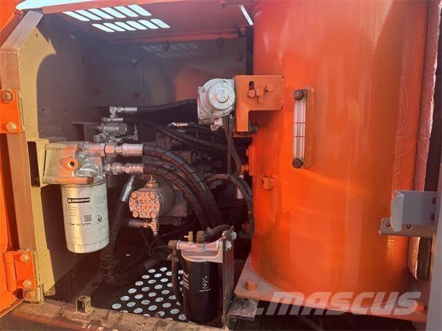 Hitachi ZX120 Pásová rýpadla